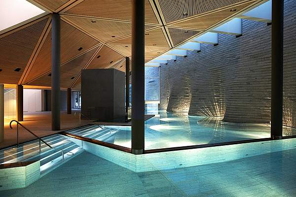 Pool Tschuggen Grand Hotel
